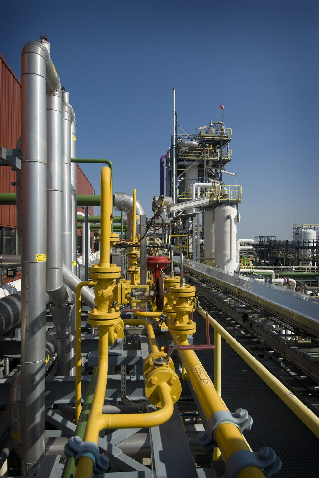 AC 04 2014 TNO KLEINSCHALIGE AKZO AKZOCHLOOR small