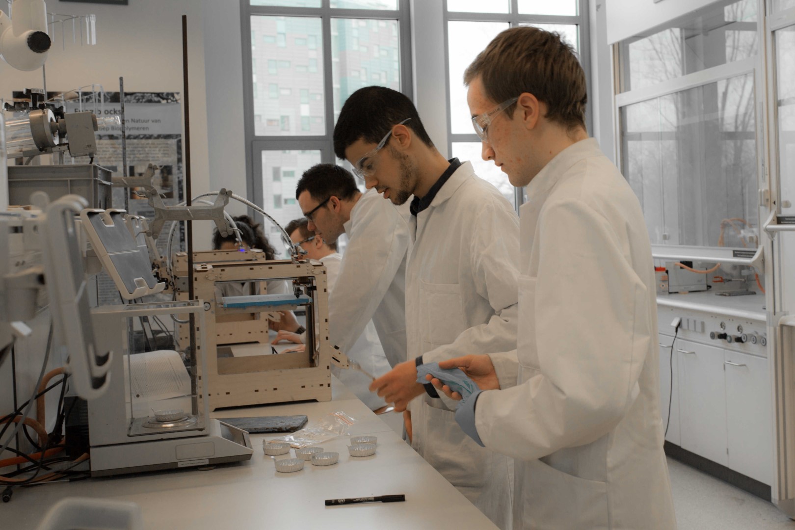 COE BBE werken in laboratorium small