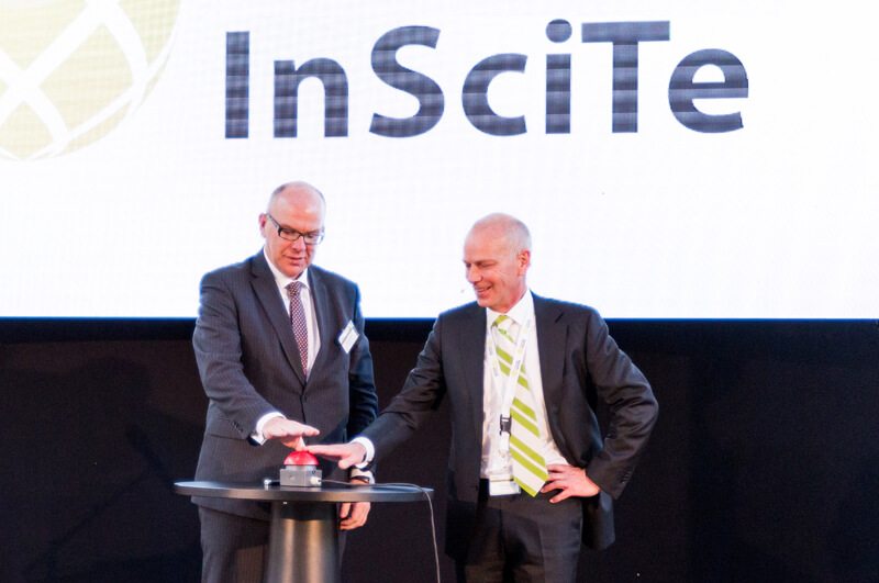 Chemelot Inscite intro mannen op podium