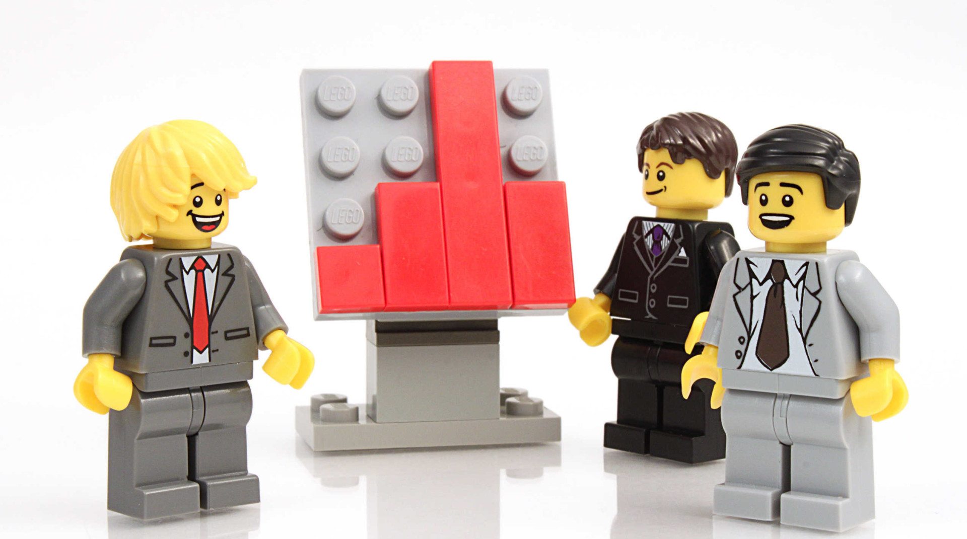 Lego poppetjes in pak