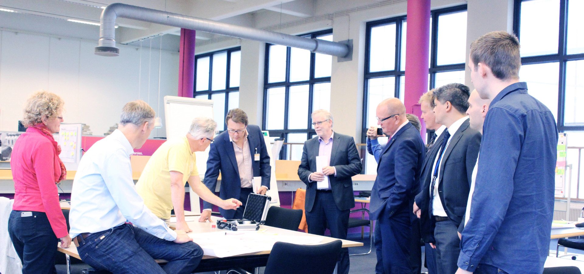 Prins Constantijn met mensen