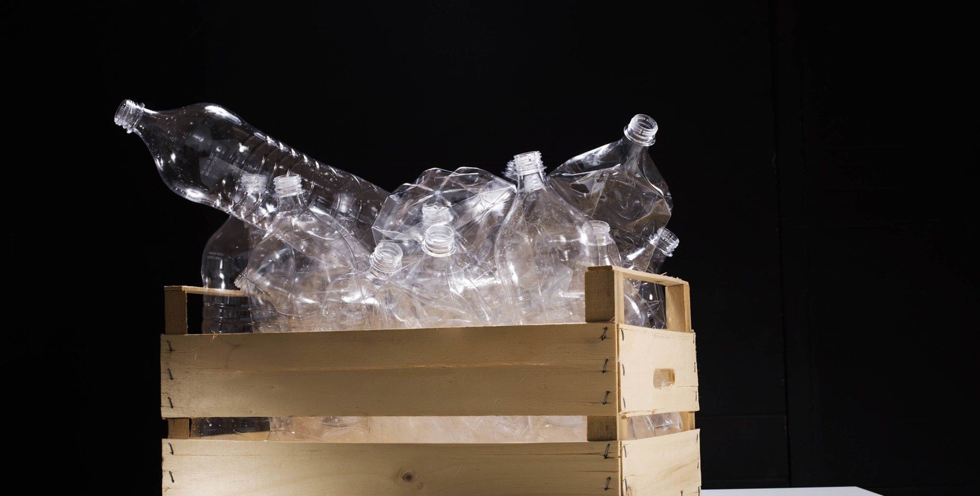 Houten Krat Plastic Flessen