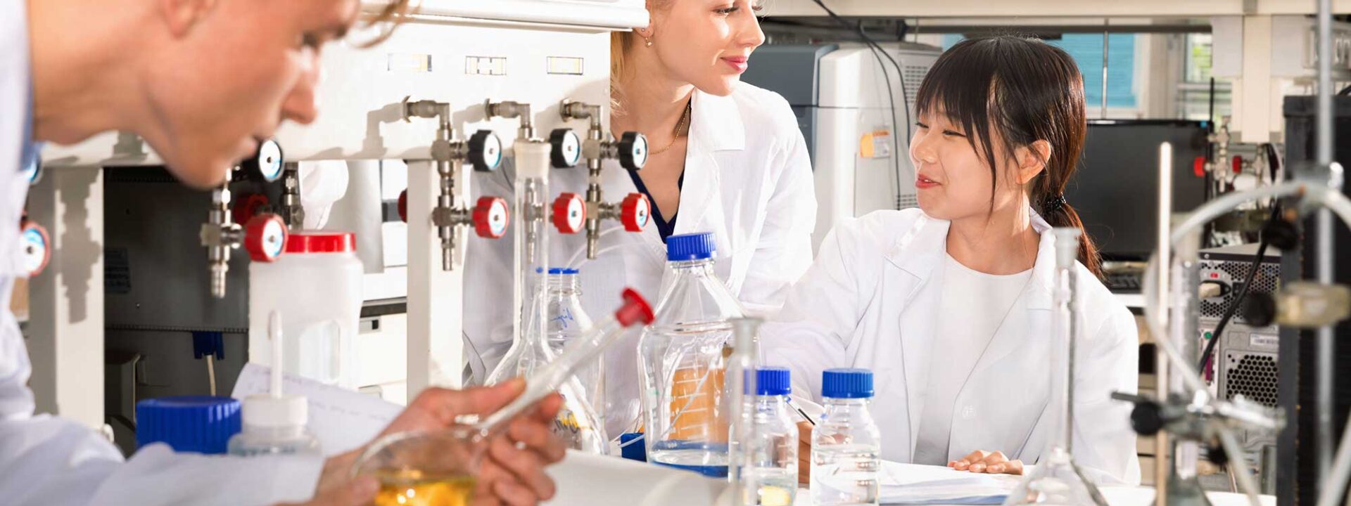 Studenten in het lab