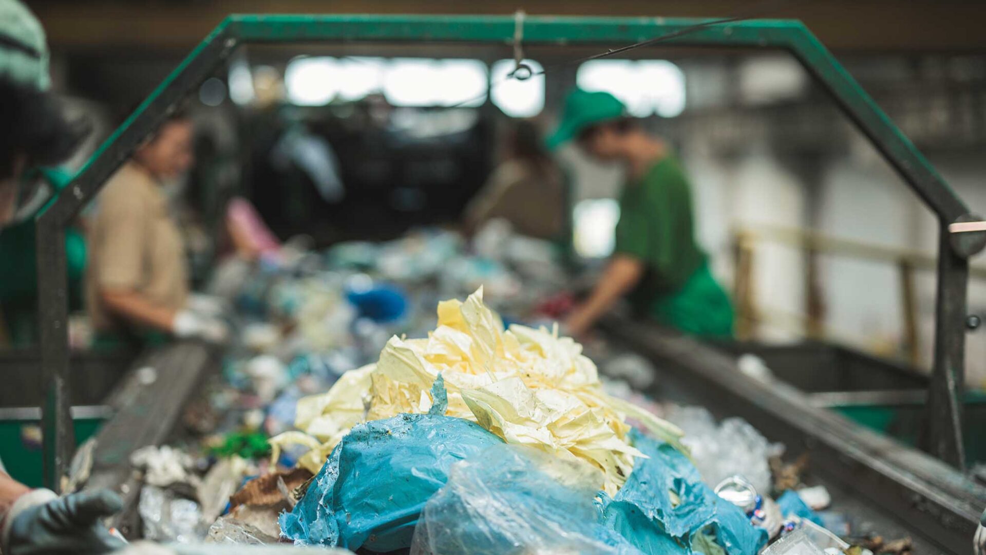 Plasric afval bij de recycler